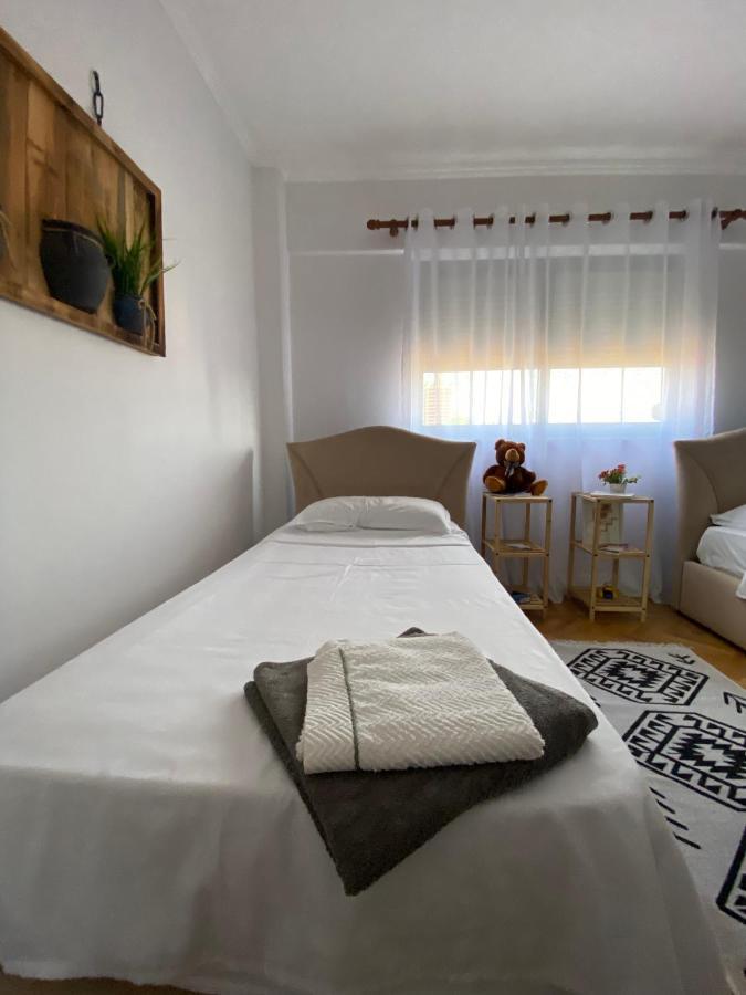 Entire Serviced Apartment With A Beautiful View Tirana Exterior photo